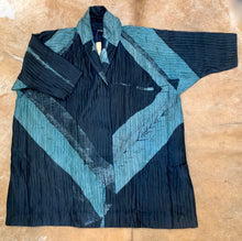 Load image into Gallery viewer, Oversized Quilted Shibori Silk Coat
