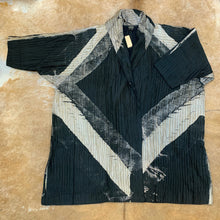 Load image into Gallery viewer, Oversized Quilted Shibori Silk Coat
