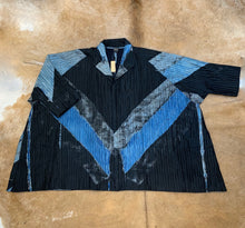 Load image into Gallery viewer, Oversized Open Shibori Dyed Silk Jacket with Pockets
